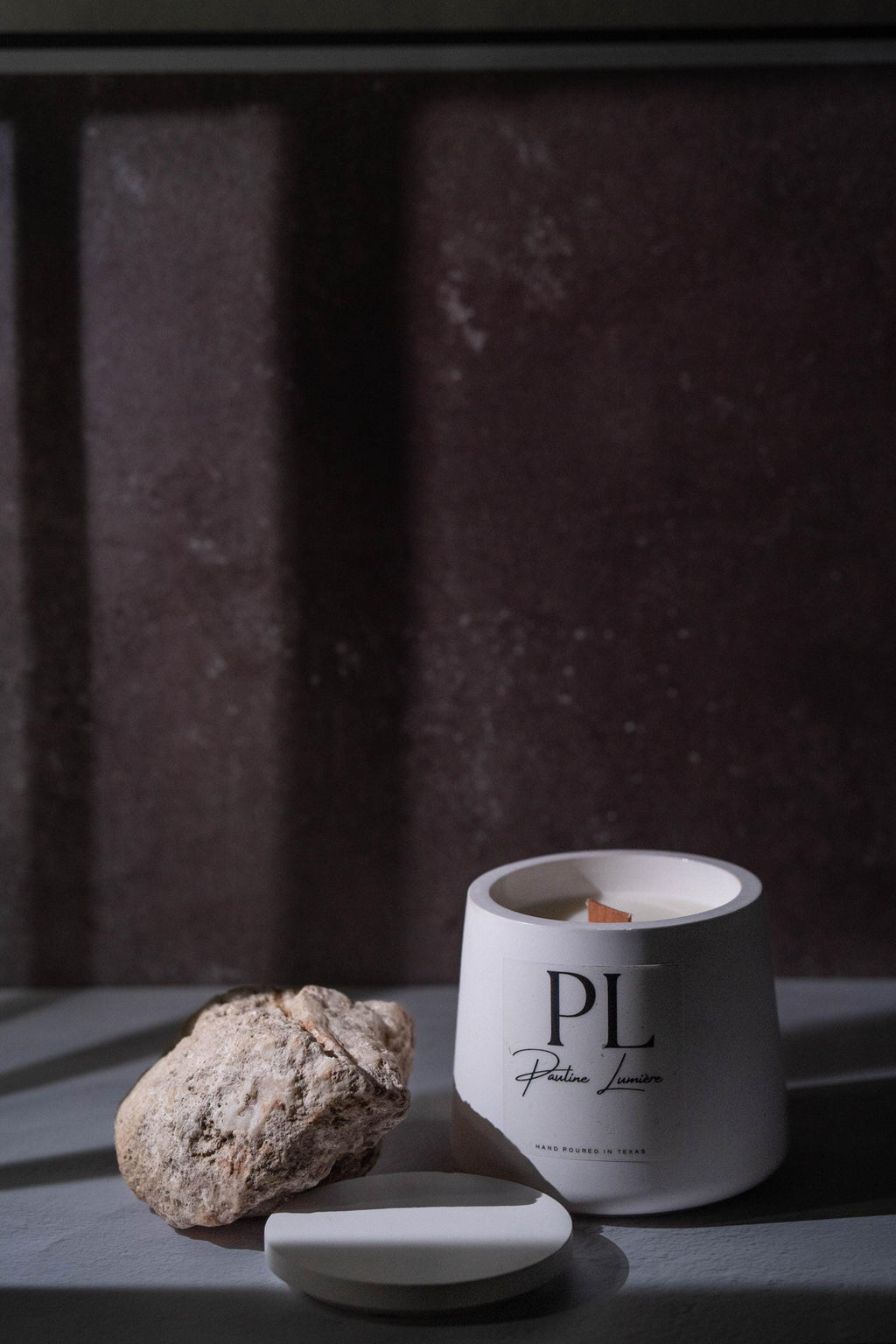 Handmade White Soy Candle with Palo Santo • Sandalwood, Frankincense, Bergamot Aroma