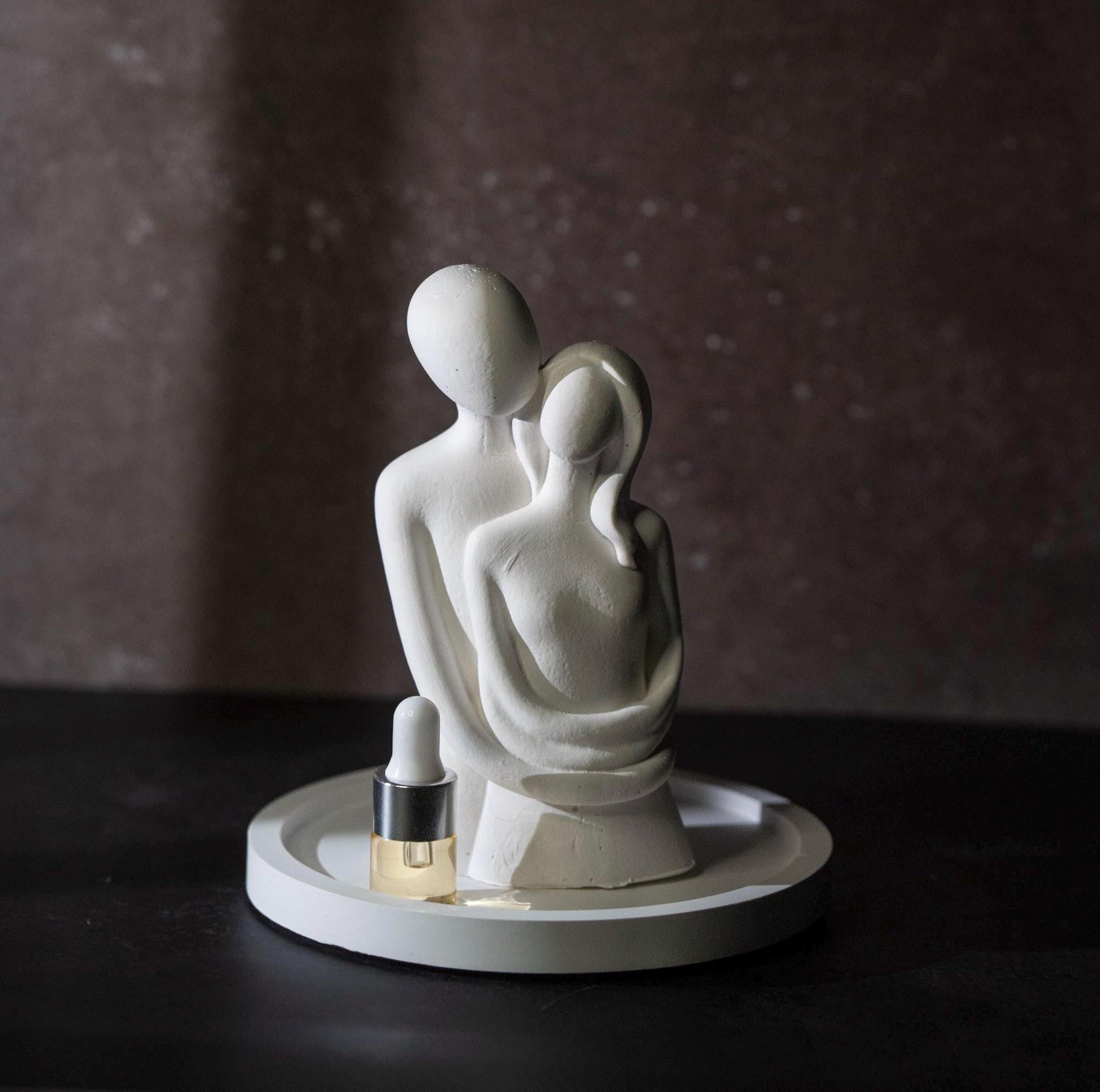 Embracing Couple Sculpture | Handcrafted Gypsum Aroma Stone Diffuser