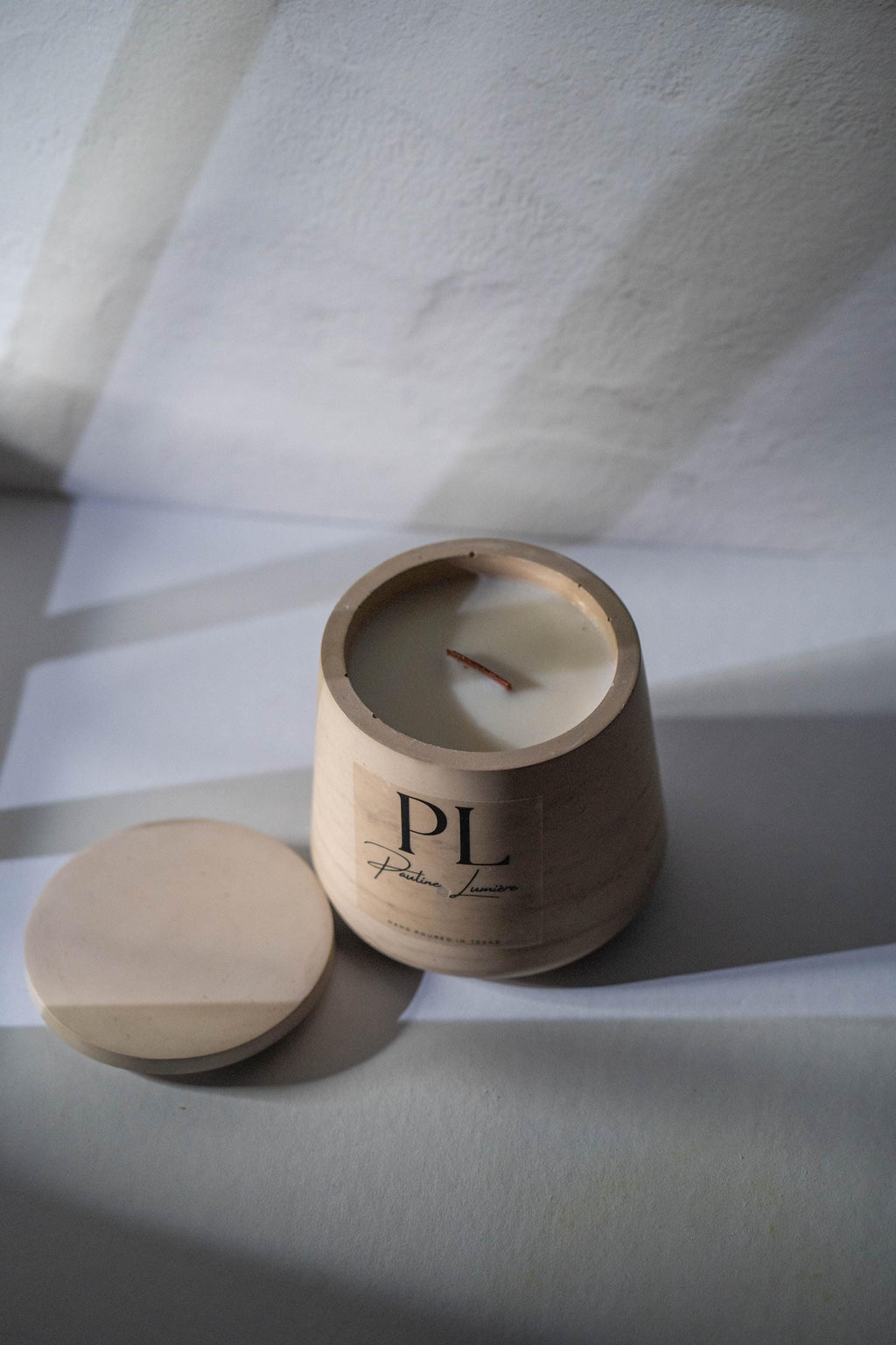 Meditative Harmony • Handmade White Soy Candle with Lavender in Beige-Brown Plaster Holder | Deep Relaxation