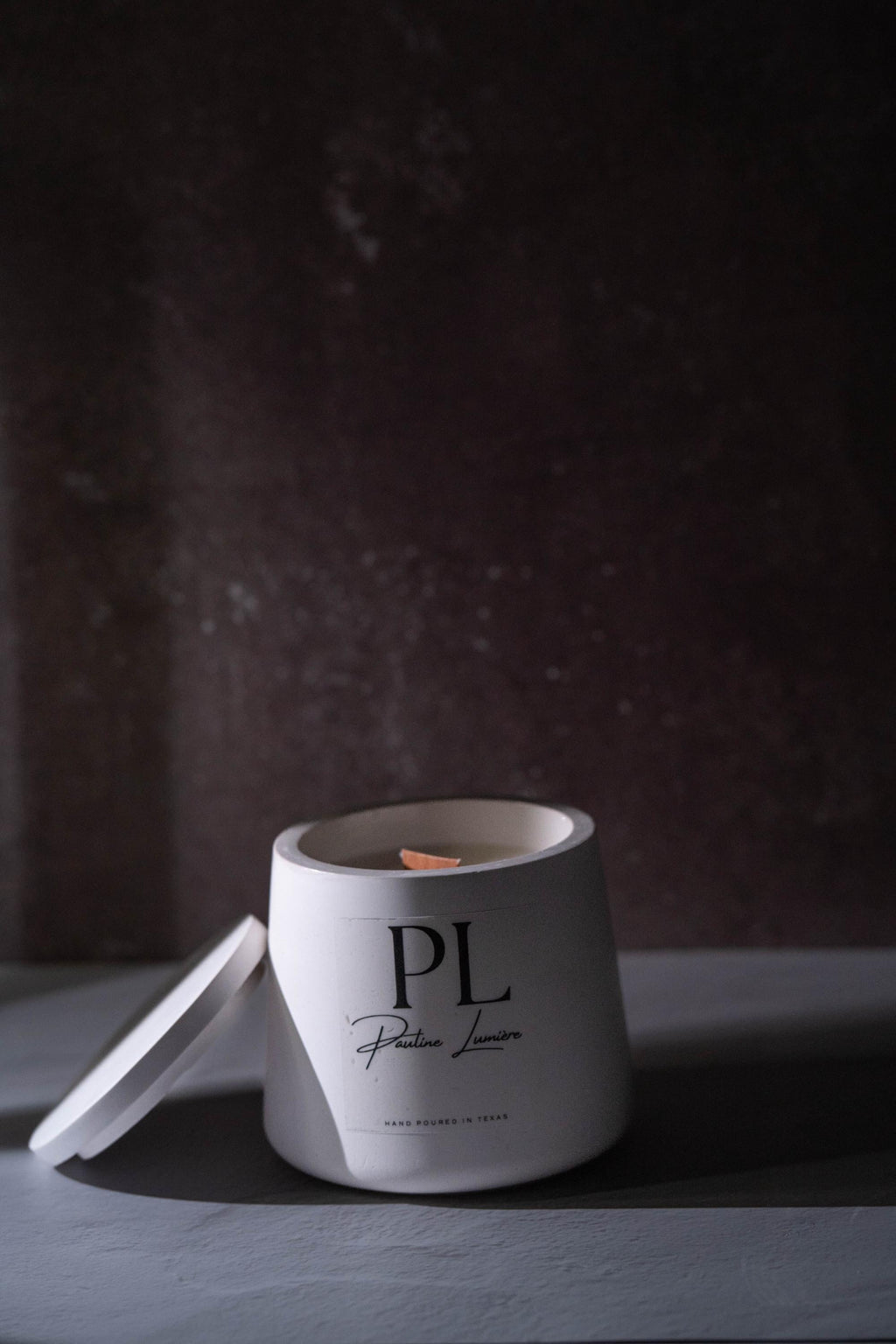 Handmade White Soy Candle with Palo Santo • Sandalwood, Frankincense, Bergamot Aroma