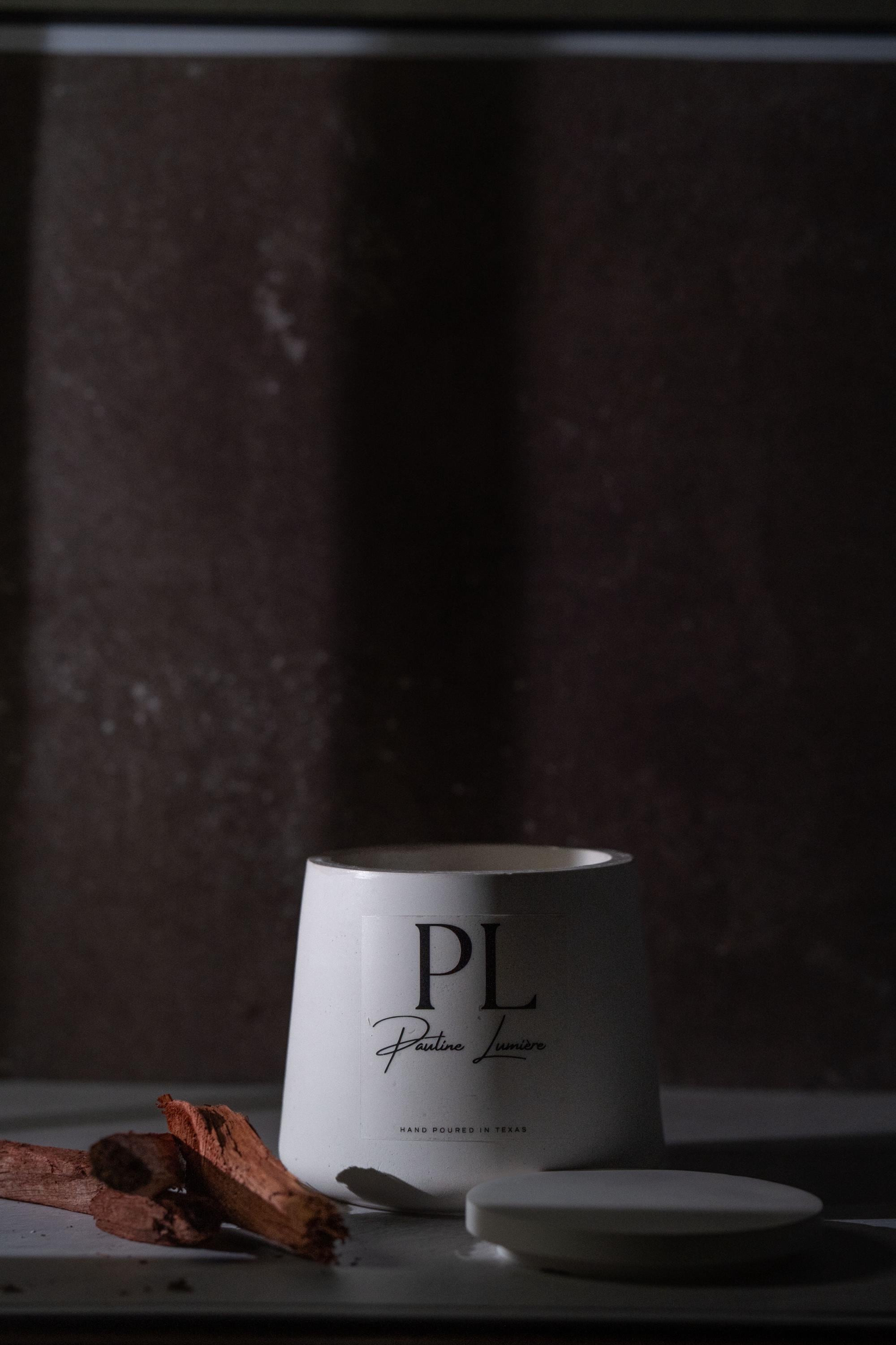 Handmade White Soy Candle with Palo Santo • Sandalwood, Frankincense, Bergamot Aroma